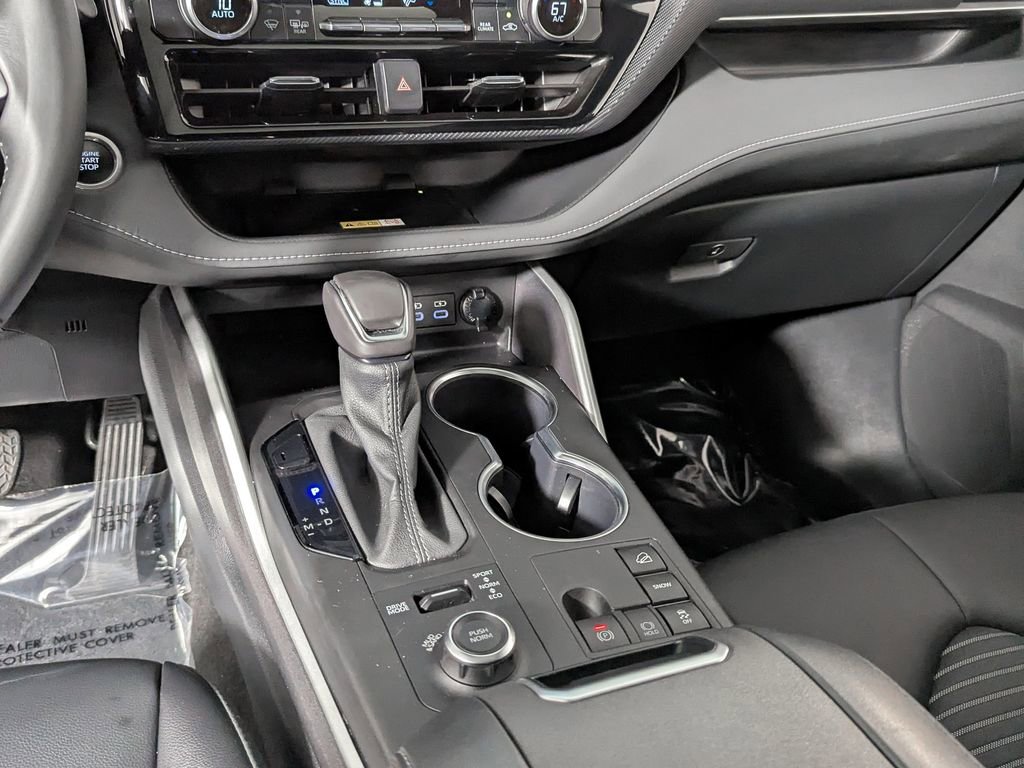 Used 2024 Toyota Highlander XSE image 39