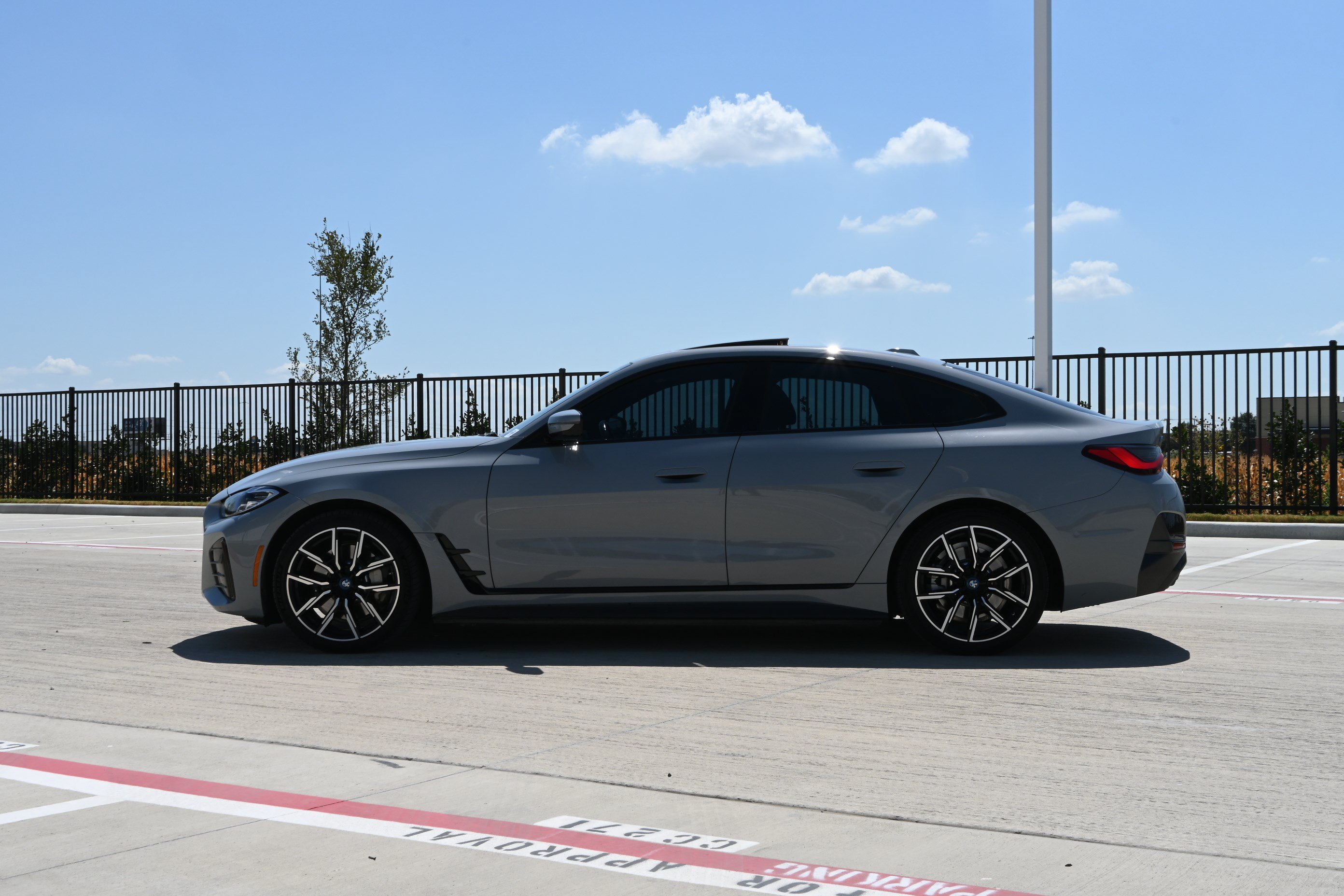 Certified 2023 BMW i4 eDrive40 w/ M Sport Package RWD image 6