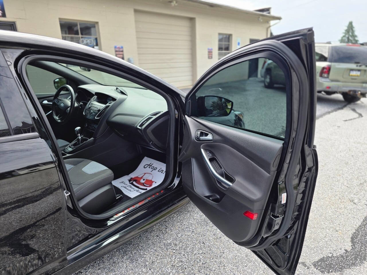 Used 2018 Ford Focus ST FWD image 14
