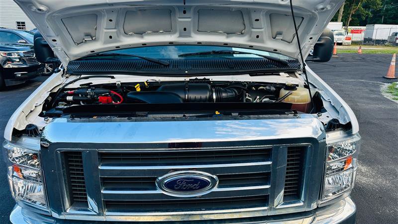 Used 2018 Ford E-350 and Econoline 350 Super Duty w/ Power Windows & Locks Group image 22