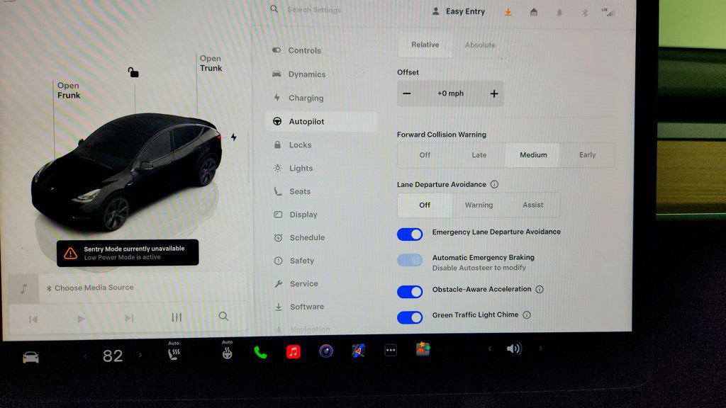 Used 2025 Tesla Model Y Long Range image 19