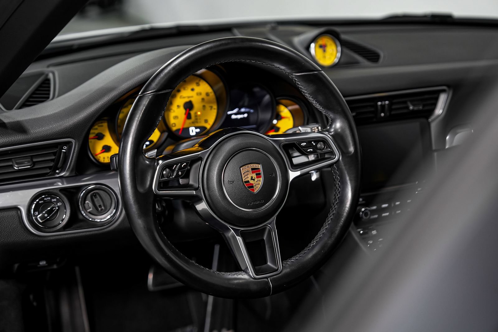 Used 2017 Porsche 911 Targa 4 AWD/4WD image 13