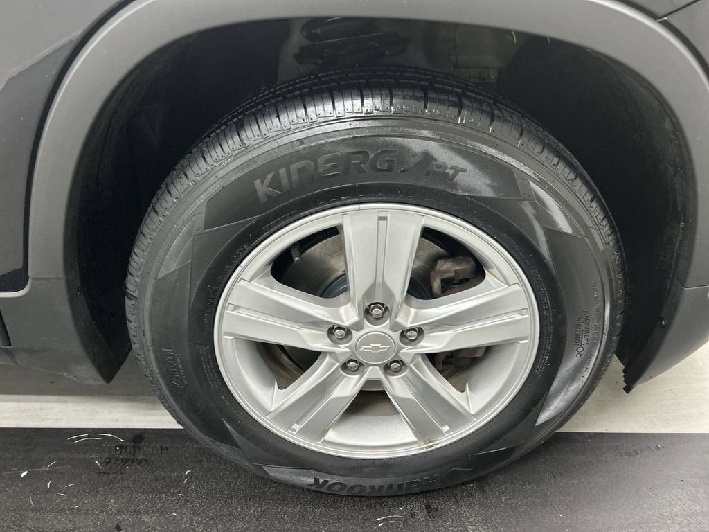 Used 2020 Chevrolet Trax LS w/ Tint and Cruise Package FWD image 8