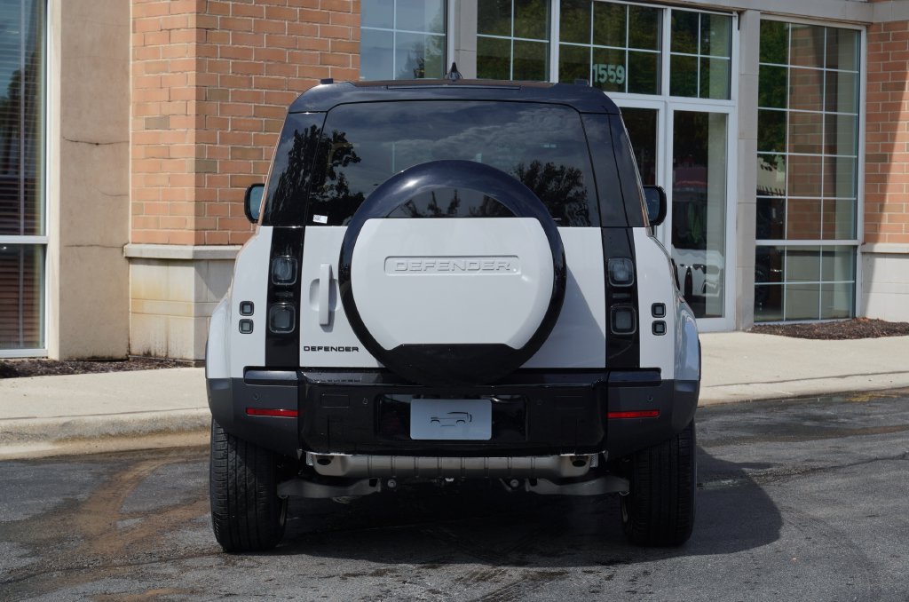 New 2026 Land Rover Defender 110 S AWD/4WD image 5