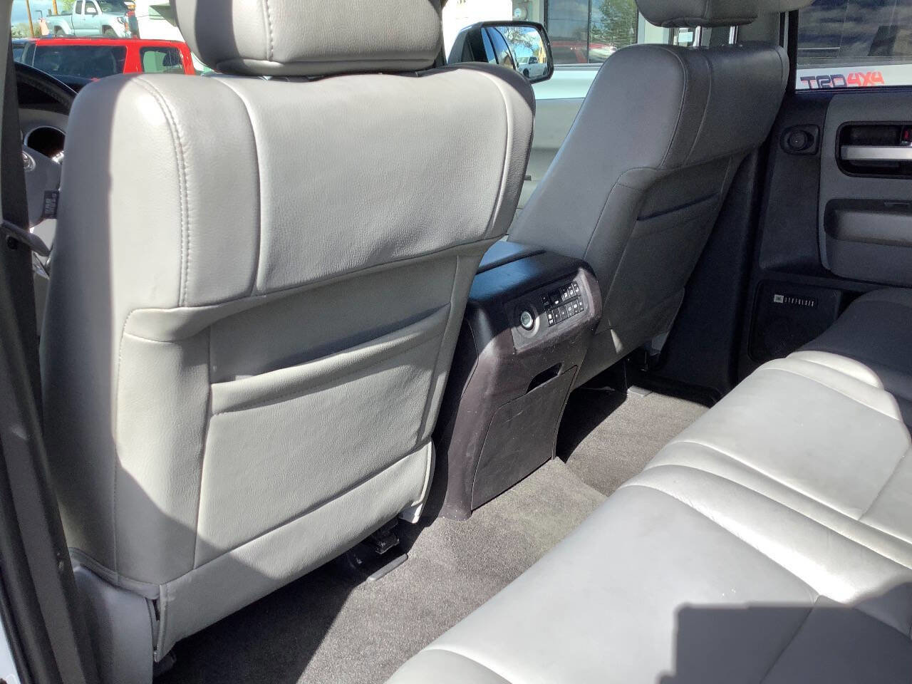 Used 2015 Toyota Sequoia Limited AWD/4WD image 35