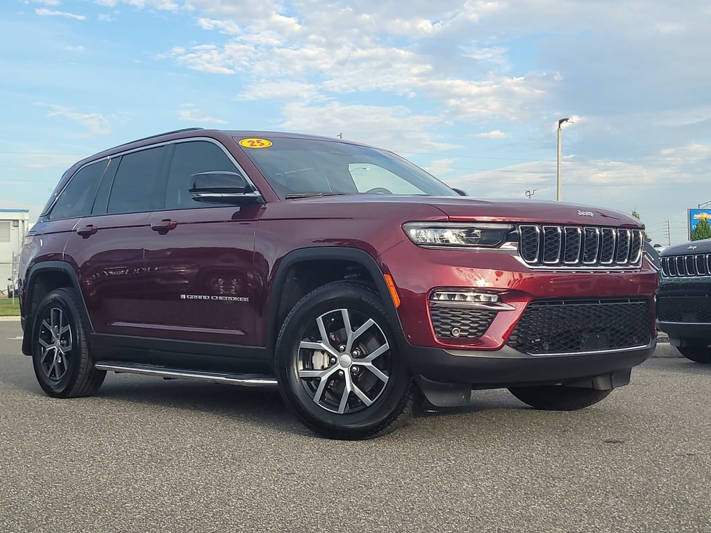 Certified 2025 Jeep Grand Cherokee Limited w/ Luxury Tech Group II RWD image 1