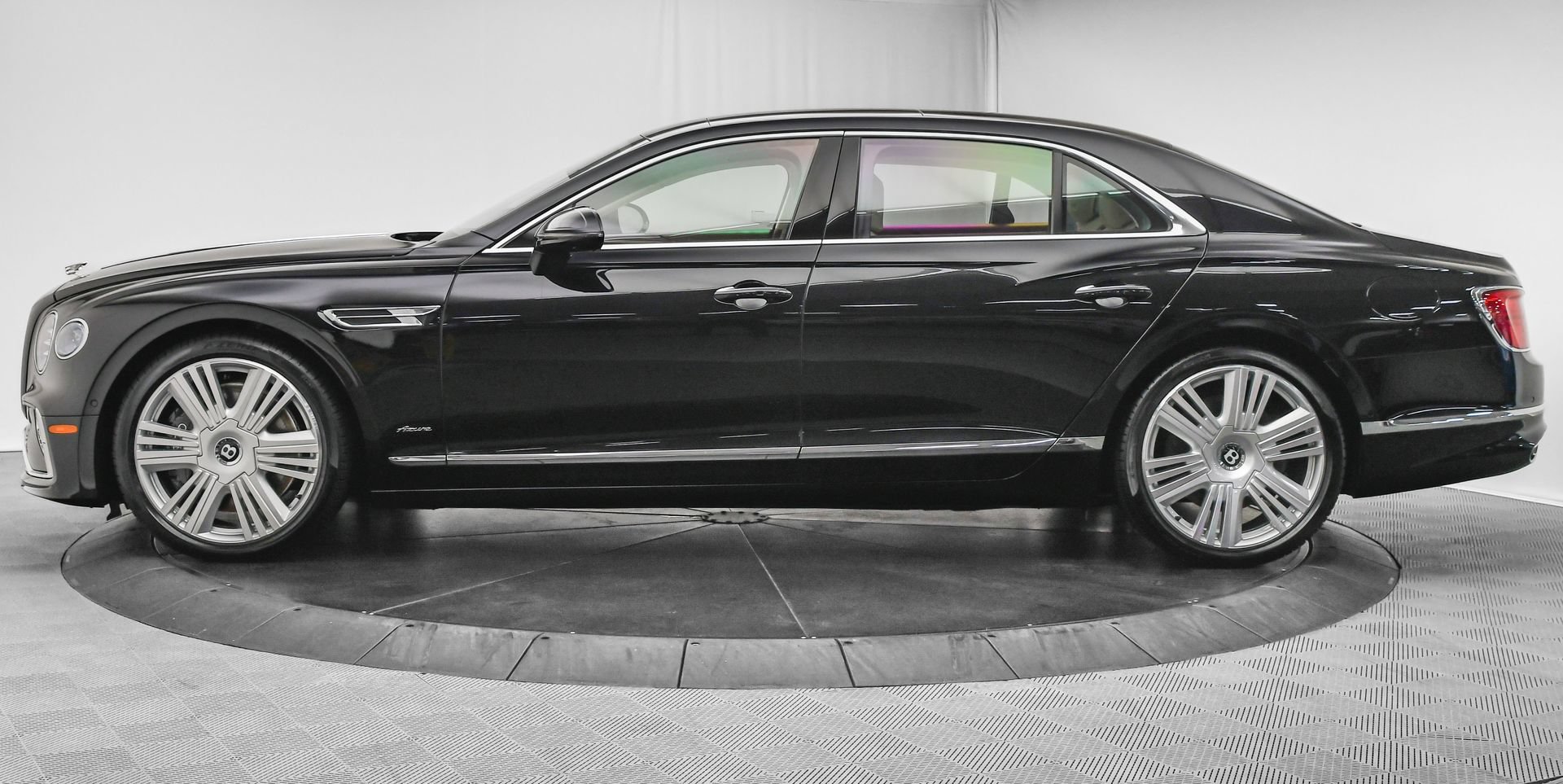 New 2026 Bentley Flying Spur Plug-In Hybrid AWD/4WD image 9