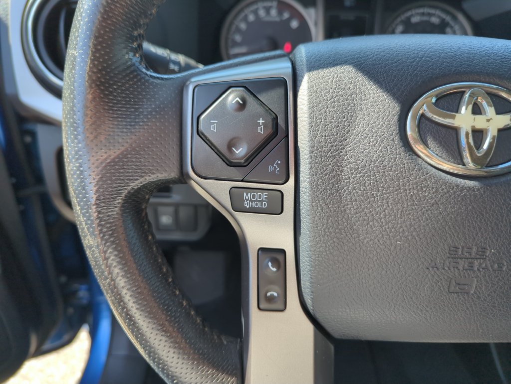 Used 2018 Toyota Tacoma SR5 RWD image 19