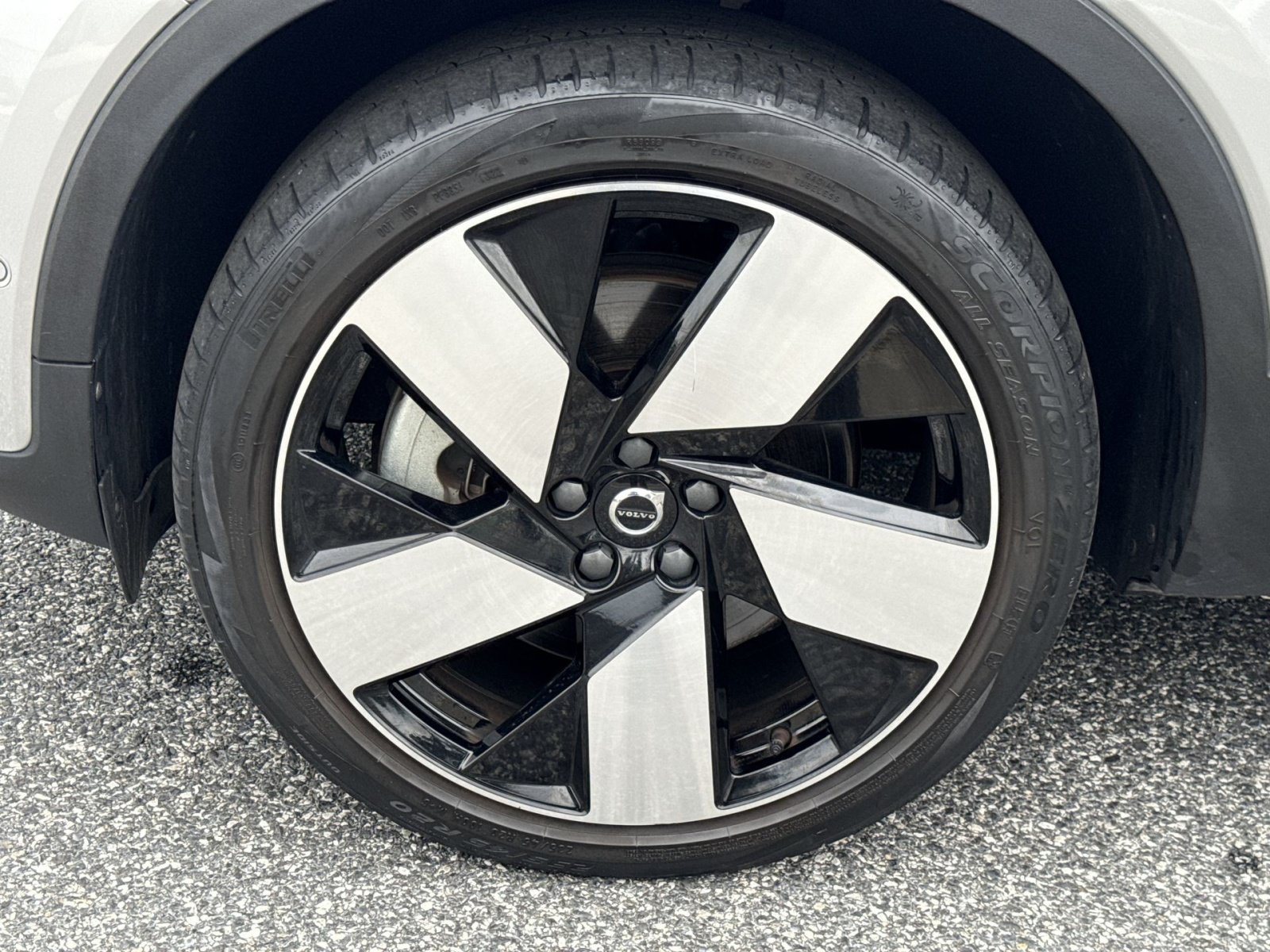 Certified 2023 Volvo XC40 Recharge Ultimate AWD/4WD image 20