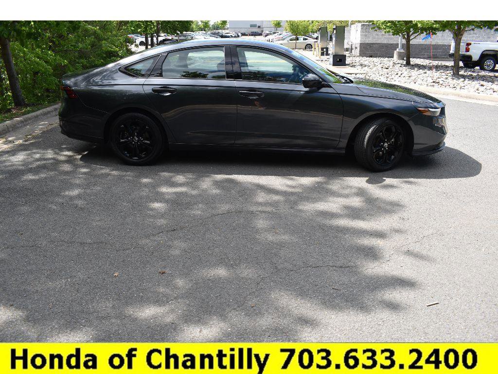 Used 2025 Honda Accord SE image 8