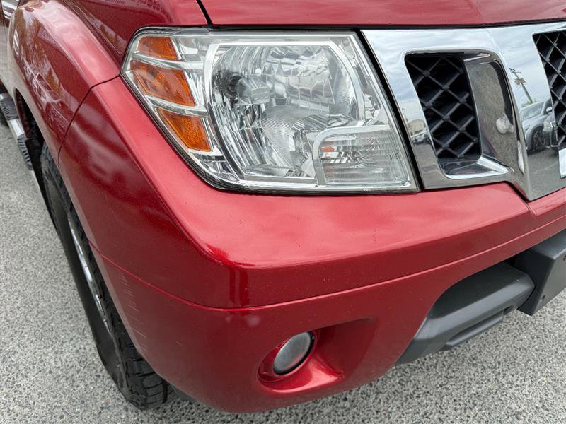Used 2014 Nissan Frontier SV w/ SV Value Truck Package AWD/4WD image 15