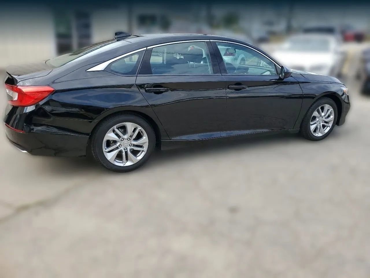 Used 2019 Honda Accord LX image 12