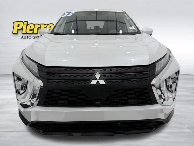 Used 2025 Mitsubishi Eclipse Cross AWD image 9