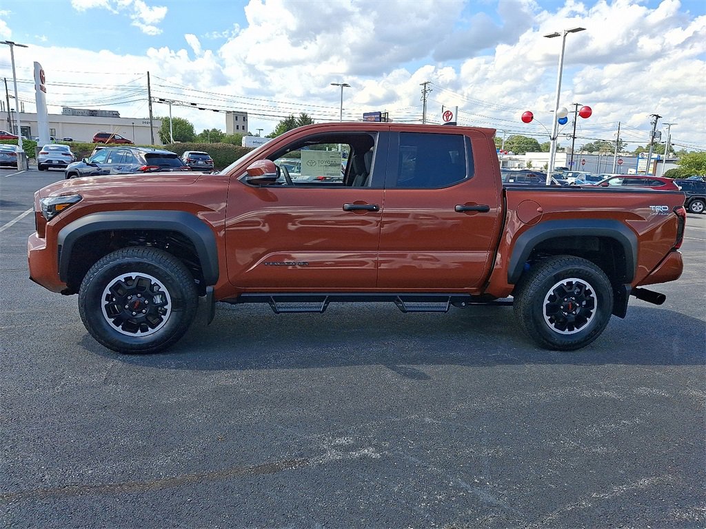 New 2025 Toyota Tacoma TRD Off-Road image 4