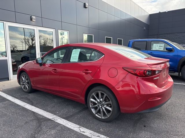 Used 2018 MAZDA MAZDA3 Touring image 4