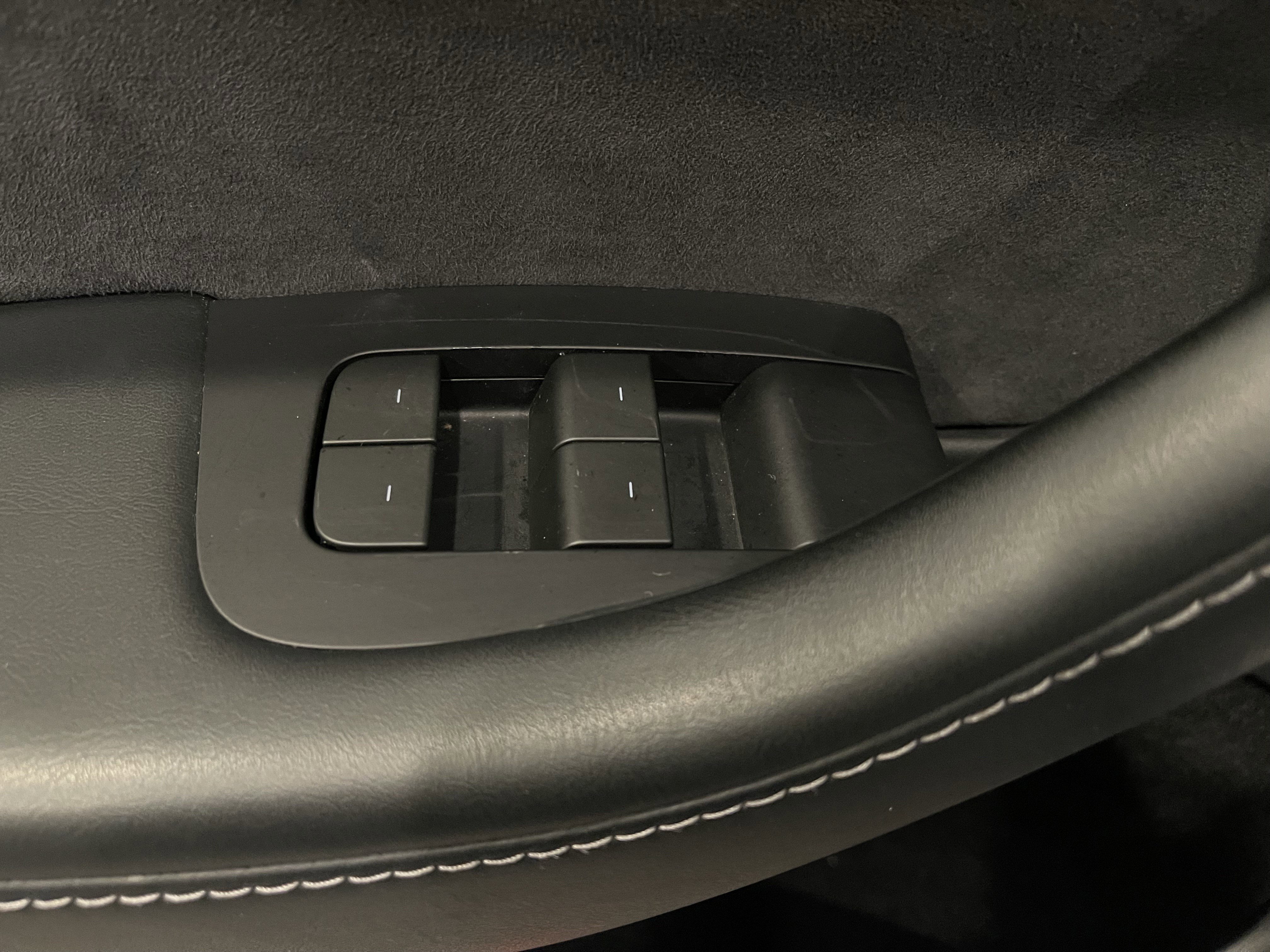 Used 2023 Tesla Model Y Long Range AWD/4WD image 11
