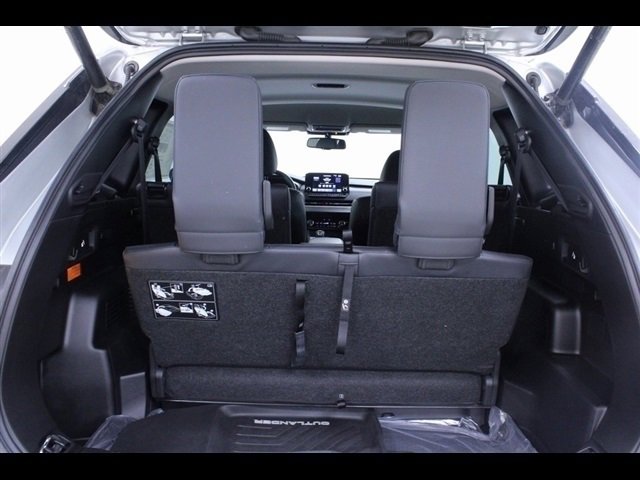 Used 2023 Mitsubishi Outlander SEL image 7