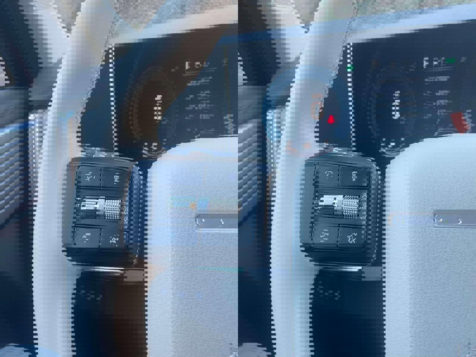 Used 2025 Hyundai Santa Fe SEL image 22