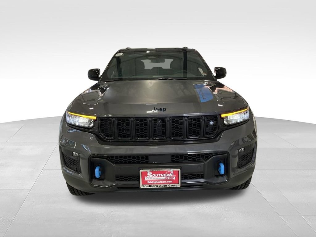 New 2024 Jeep Grand Cherokee Trailhawk w/ Advanced Protech Group II AWD/4WD image 13