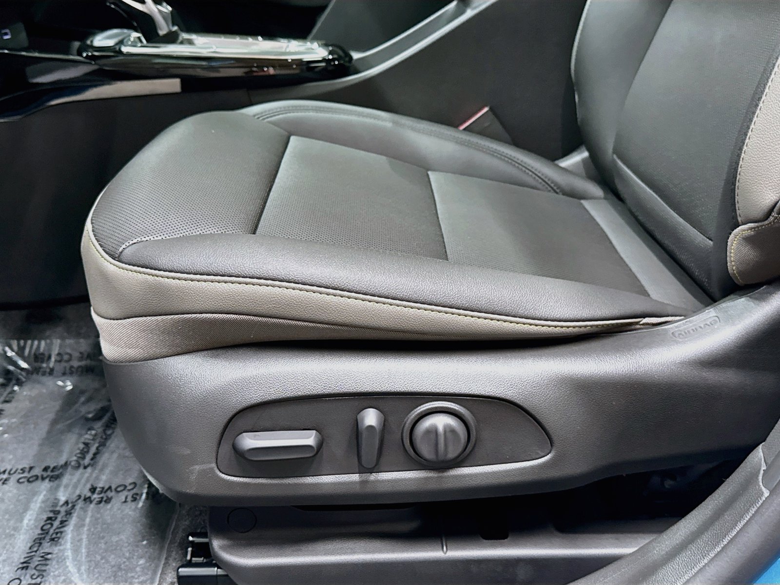 New 2026 Chevrolet Trax ACTIV w/ Sunroof Package FWD image 22