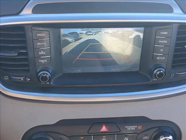 Used 2019 Kia Sorento LX image 13