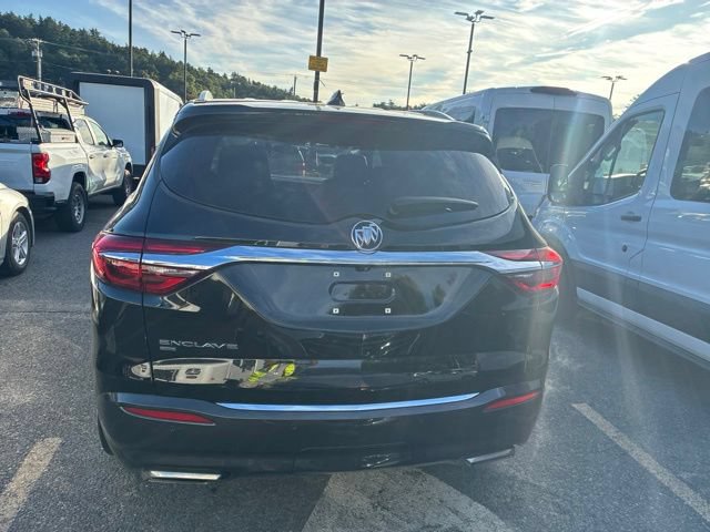 Used 2020 Buick Enclave Essence w/ Sound and Sites Package AWD/4WD image 5