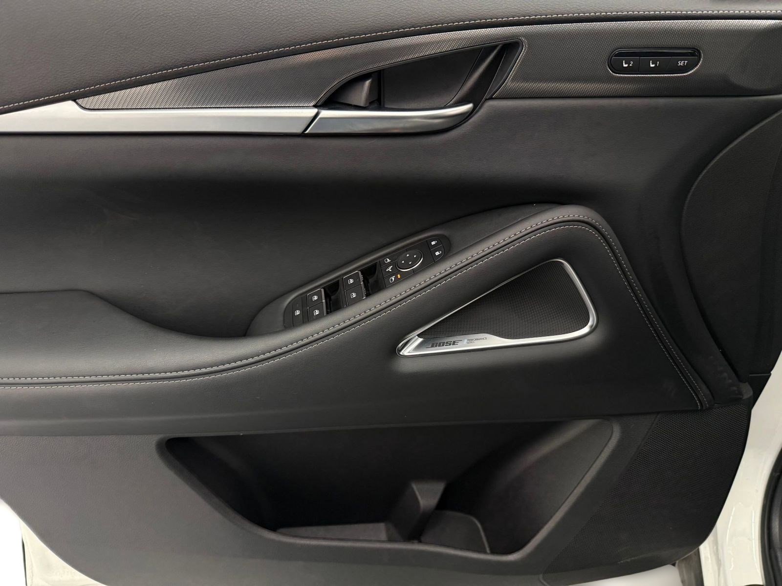 Used 2025 INFINITI QX60 Luxe FWD image 11