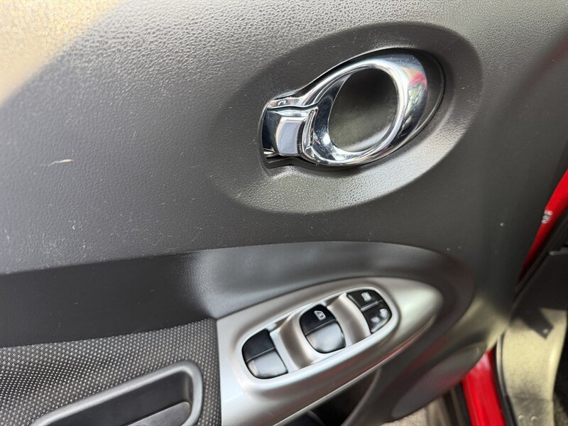 Used 2014 Nissan Juke S w/ Midnight Edition 2.0 FWD image 17