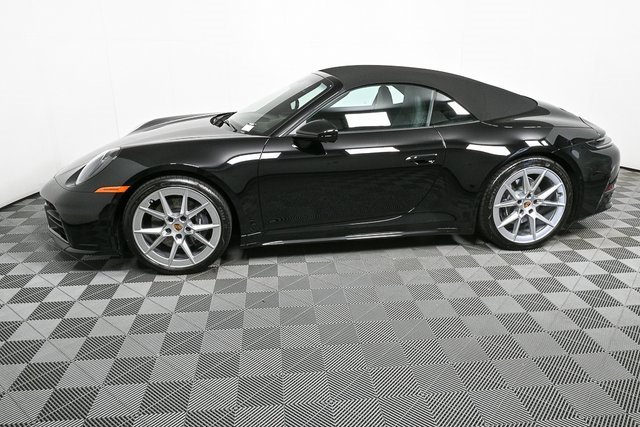 Certified 2025 Porsche 911 Carrera image 2