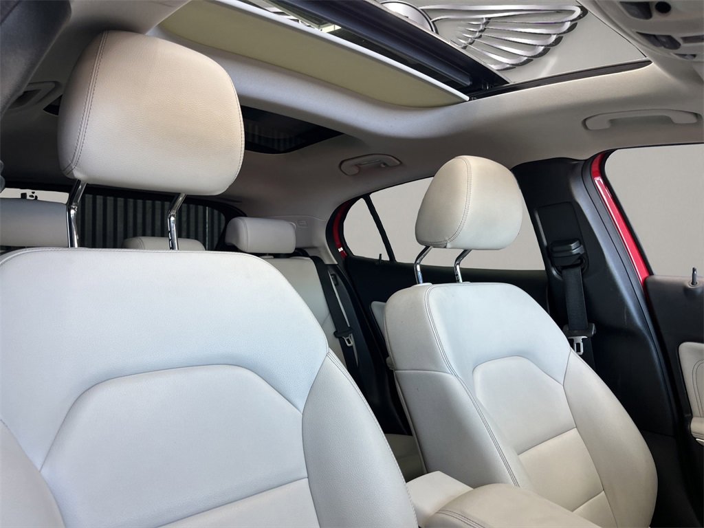 Used 2016 Mercedes-Benz GLA 250 4MATIC image 16