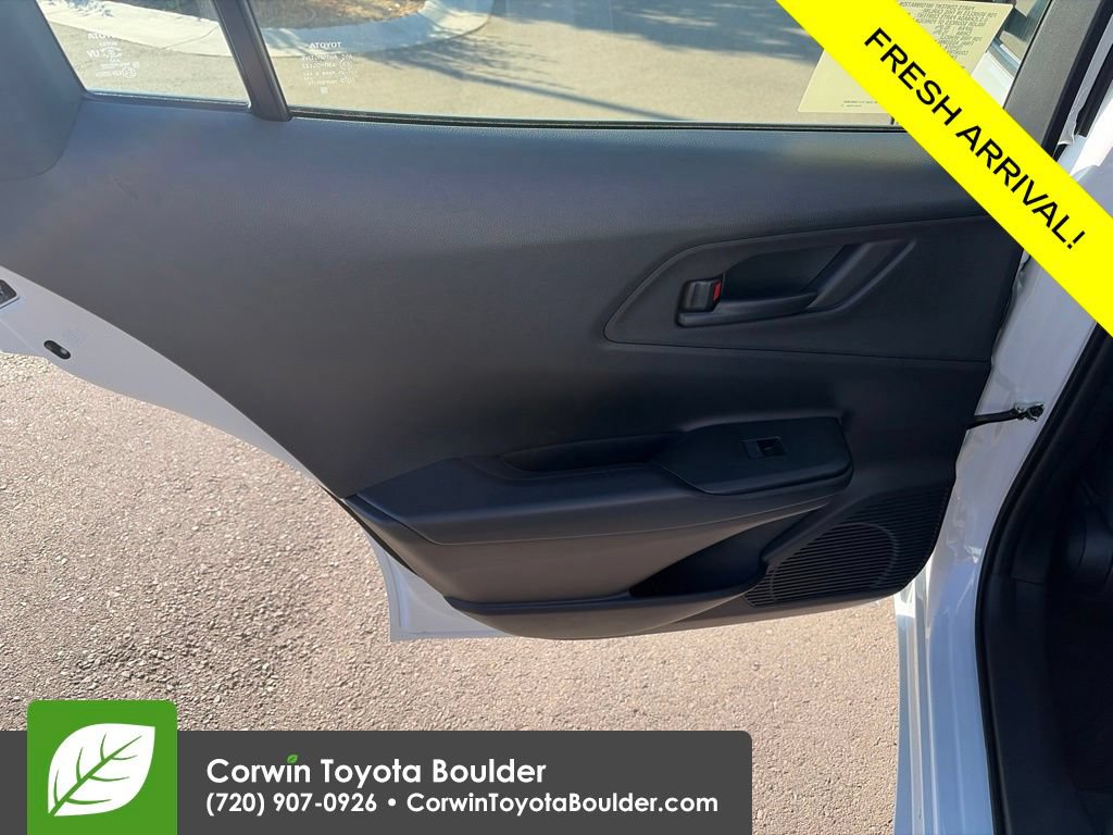 New 2027 Toyota Prius Plug-In Hybrid FWD image 20