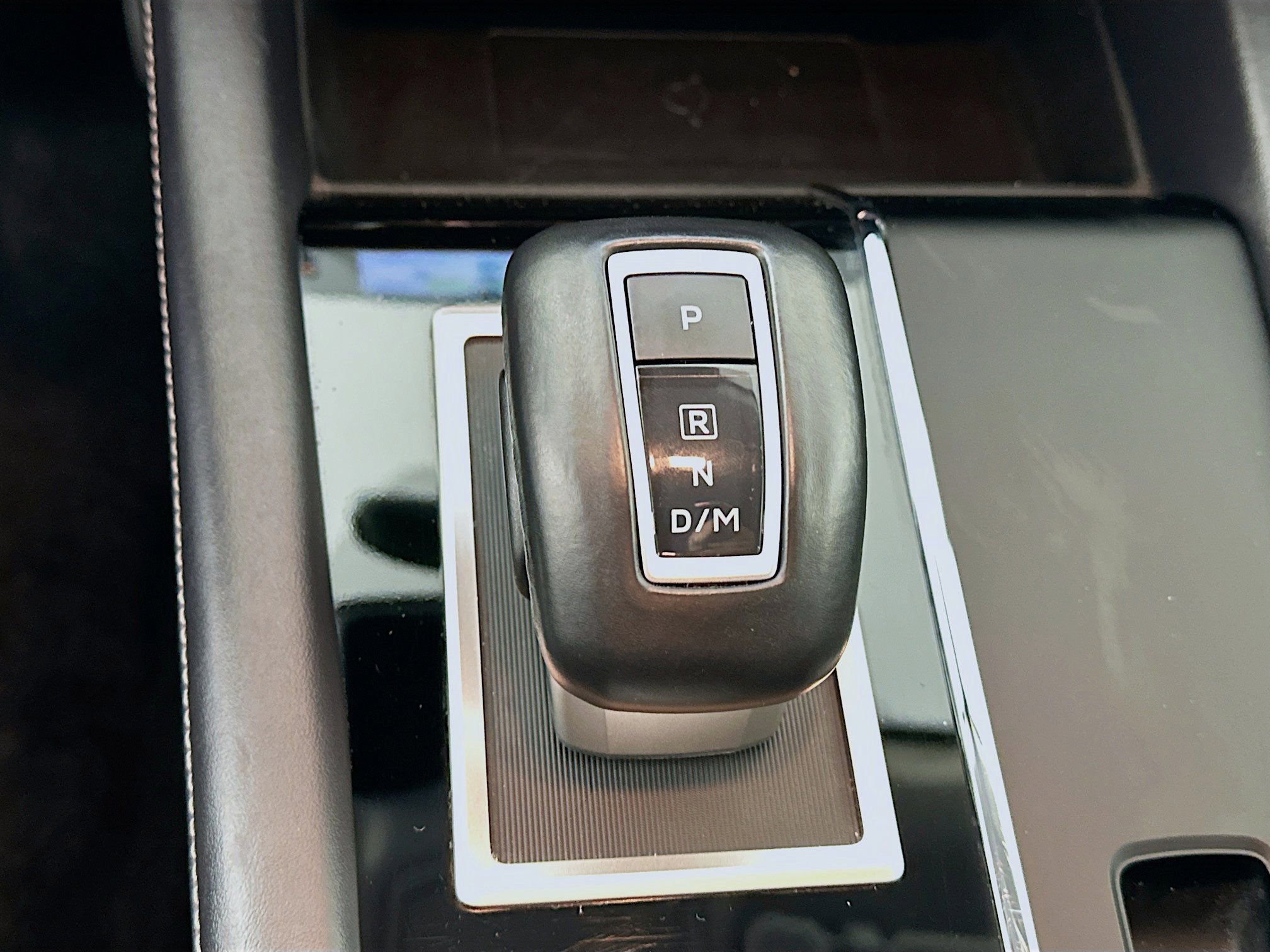 Used 2024 Mitsubishi Outlander SE image 25