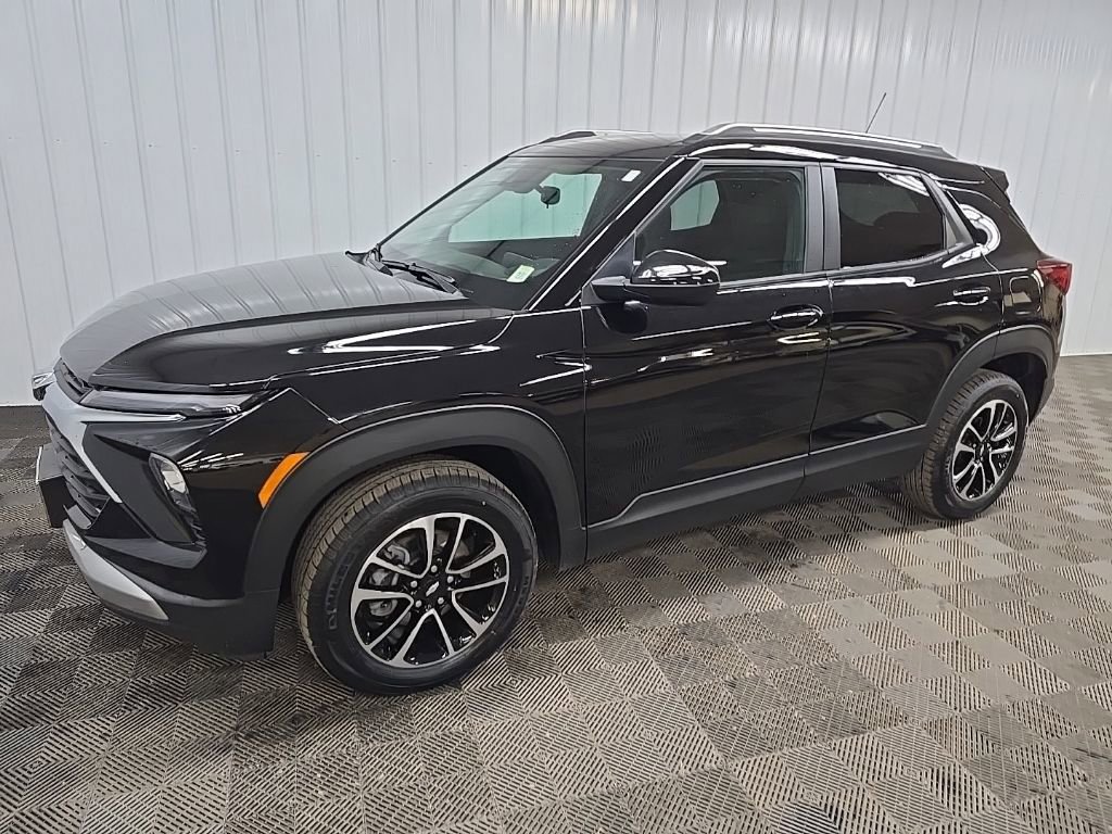 Used 2024 Chevrolet TrailBlazer LT w/ LT Cold Weather Package AWD/4WD image 6