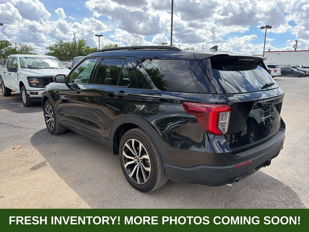 Used 2024 Ford Explorer ST-Line w/ Class IV Trailer Tow Package RWD image 4