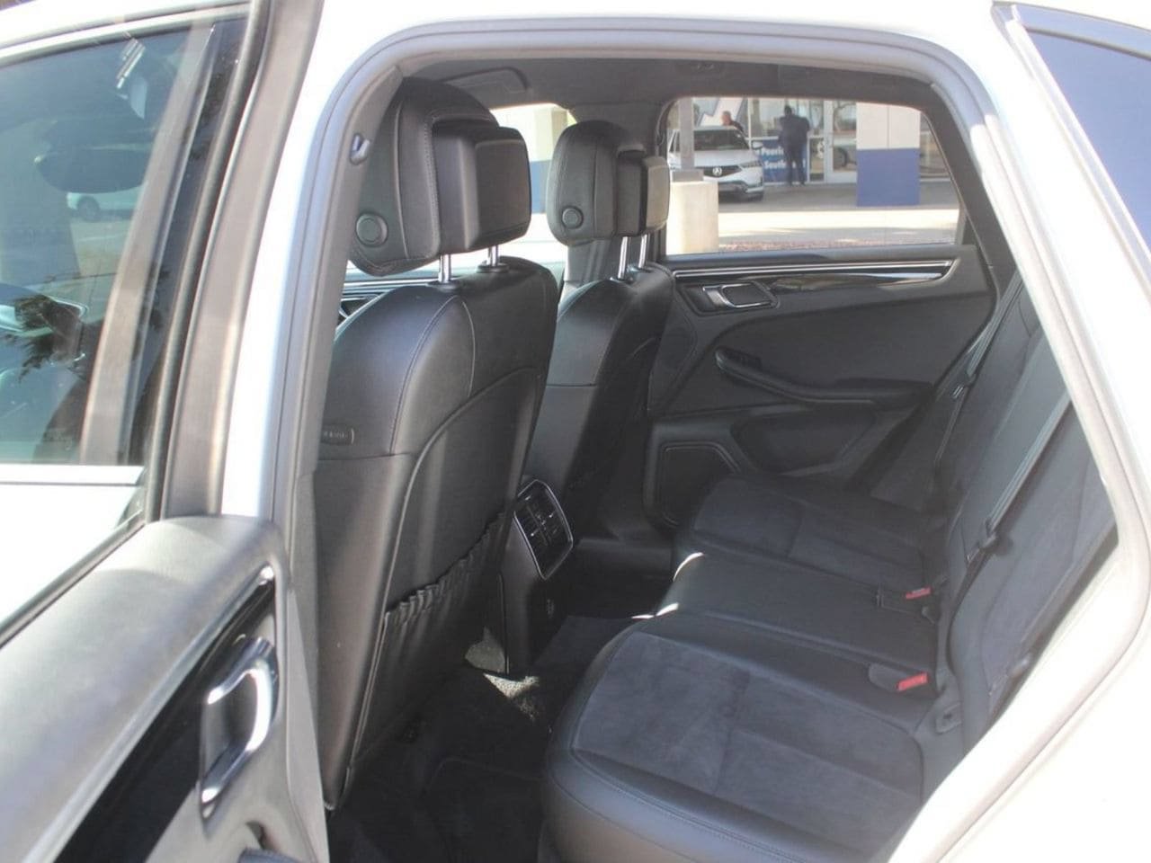 Used 2017 Porsche Macan AWD/4WD image 12