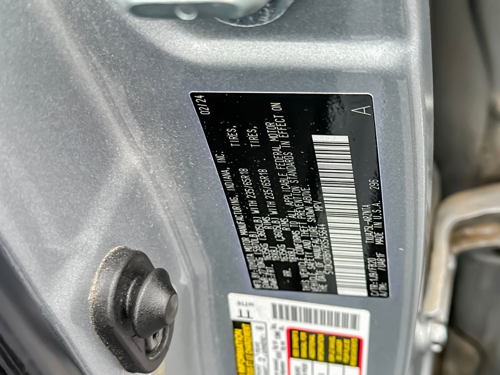 Used 2024 Toyota Highlander LE image 29