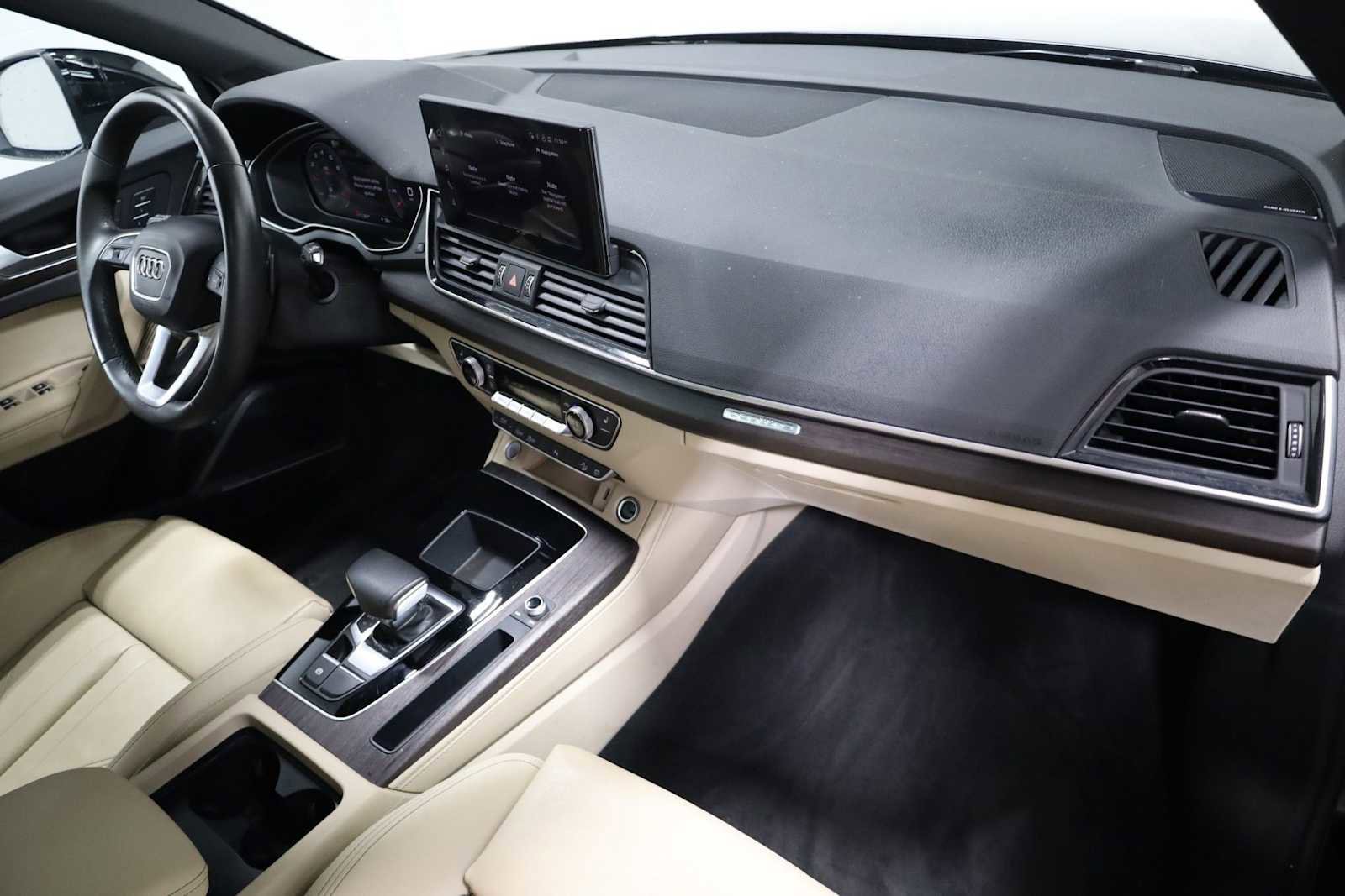 Used 2023 Audi Q5 2.0T Premium Plus w/ Premium Plus Package image 6