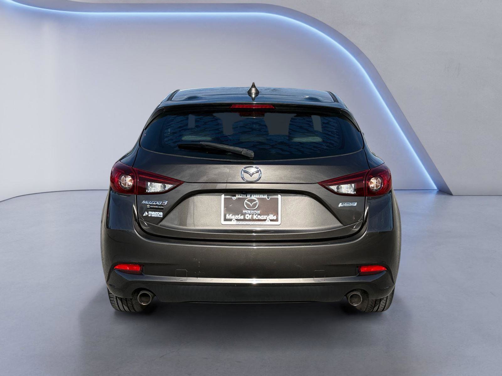 Used 2017 MAZDA MAZDA3 Grand Touring image 4