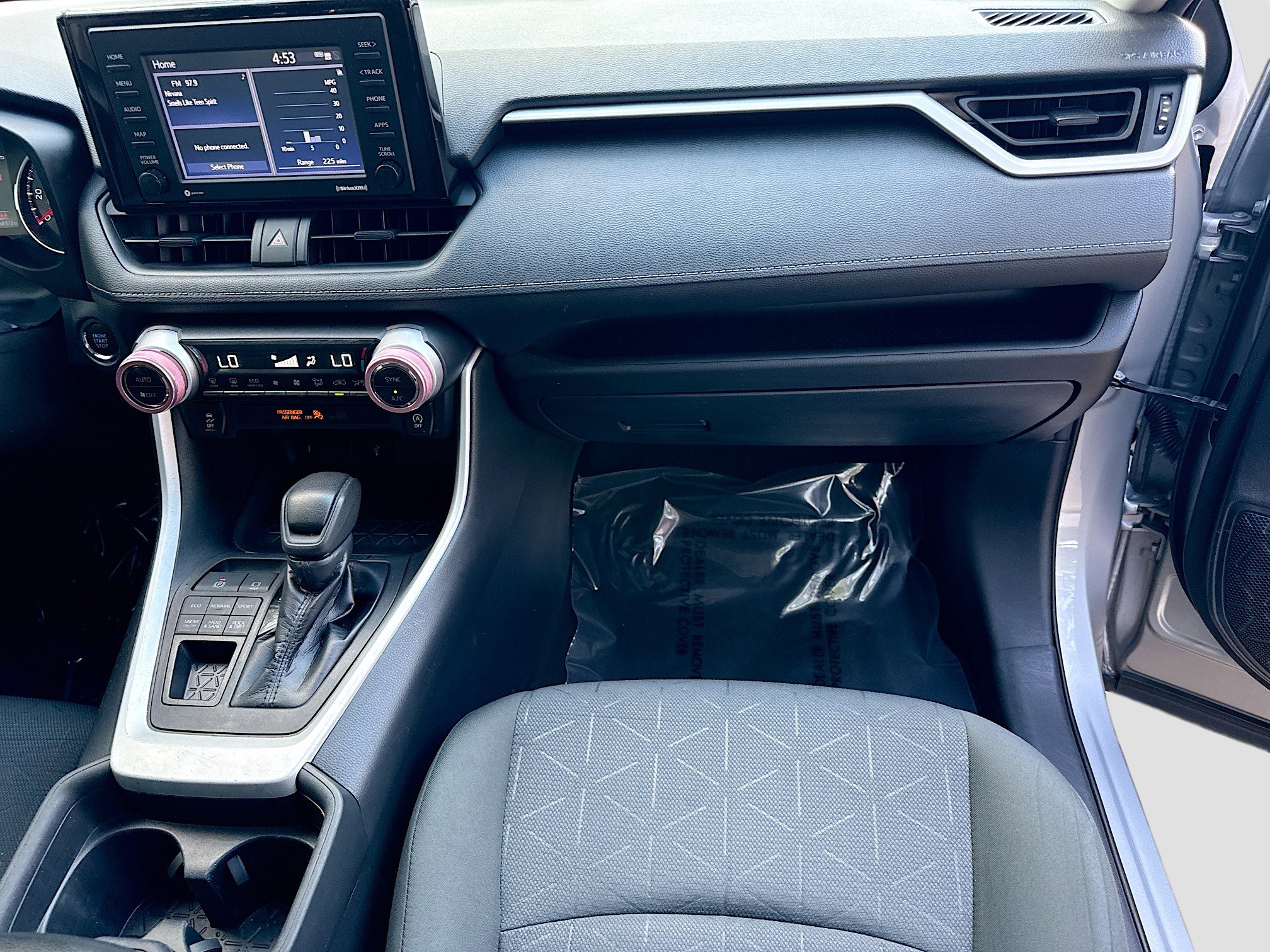 Used 2021 Toyota RAV4 XLE image 16