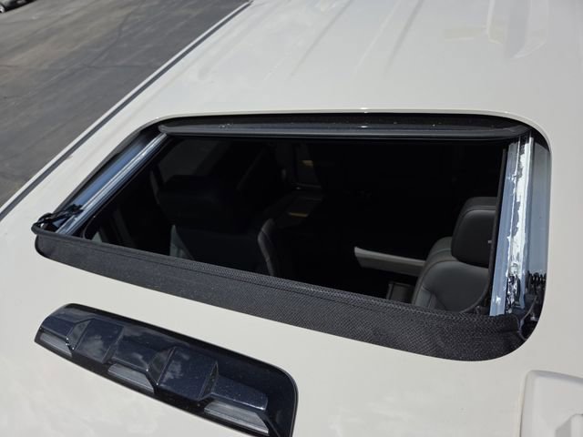 New 2026 GMC Sierra 3500 AT4 w/ AT4 Premium Plus Package AWD/4WD image 3