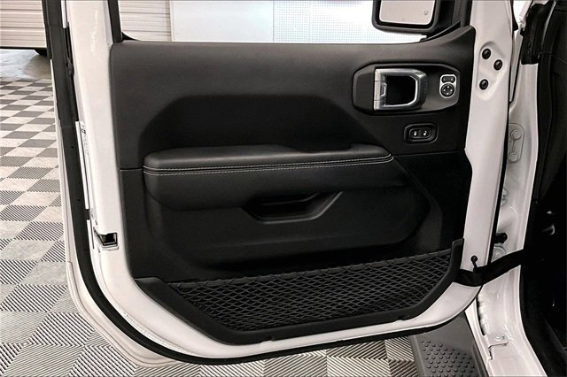 Used 2021 Jeep Wrangler Unlimited Sahara image 17