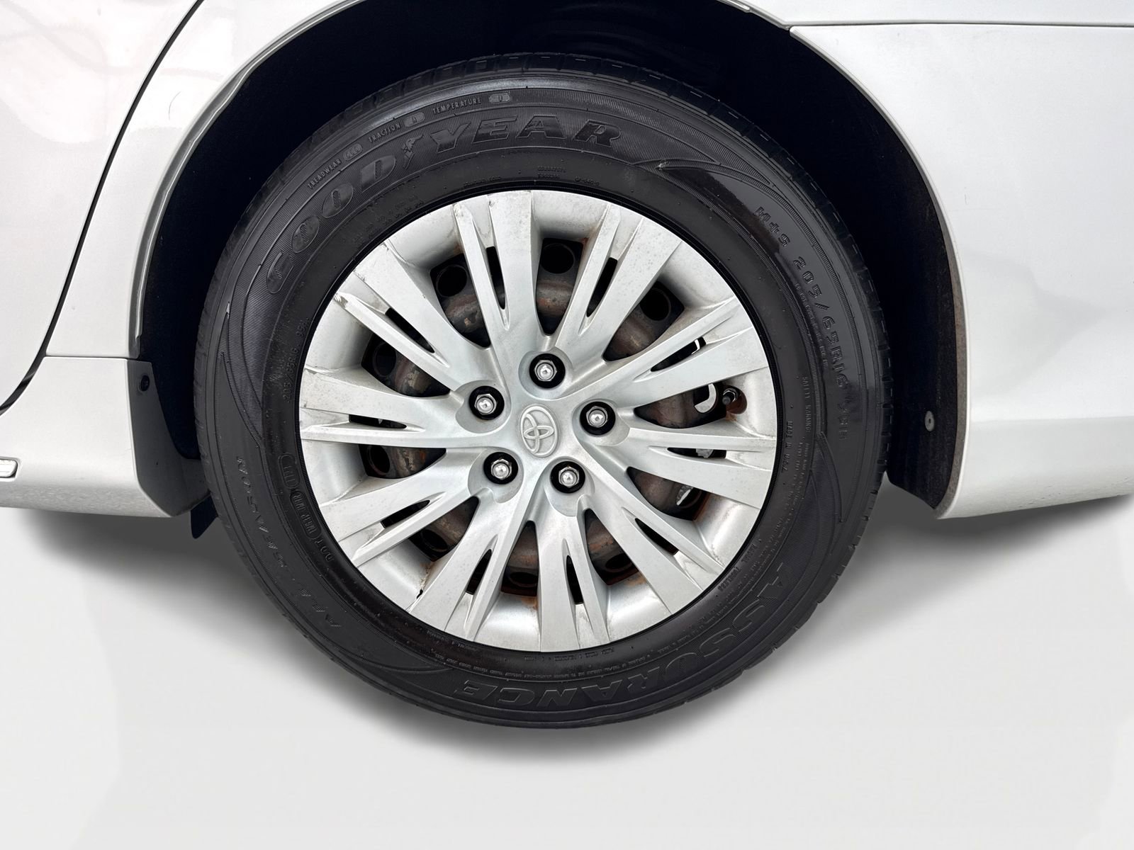 Used 2013 Toyota Camry LE image 49