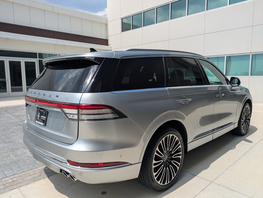 Certified 2024 Lincoln Aviator Black Label w/ Dynamic Handling Package AWD/4WD image 6