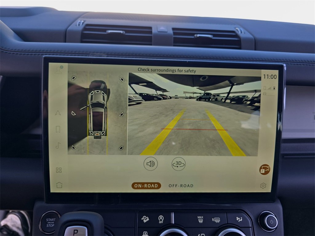 New 2026 Land Rover Defender 130 X-Dynamic SE image 24