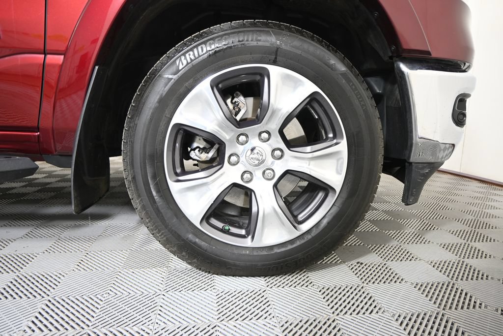Used 2019 RAM 1500 Laramie AWD/4WD image 12