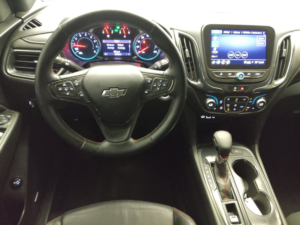 Used 2023 Chevrolet Equinox RS w/ RS Leather Package FWD image 22
