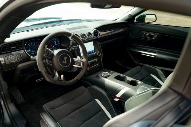 Used 2020 Ford Mustang Shelby GT500 w/ Carbon Fibre Track Pack RWD image 34