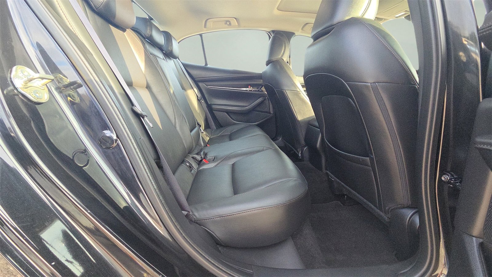 Used 2023 MAZDA MAZDA3 s image 14