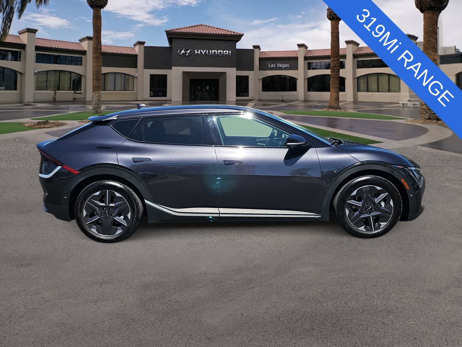 Used 2025 Kia EV6 Light w/ Light LR Technology Package RWD image 9