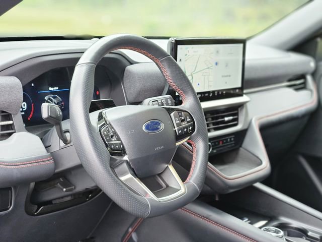 Used 2025 Ford Explorer ST-Line w/ ST-Line Street Pack image 12